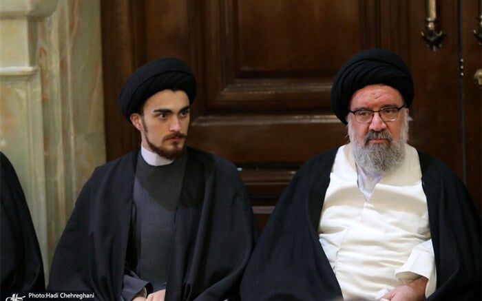 عکسی از همنشینی پسر سیدحسن خمینی و امام جمعه تهران