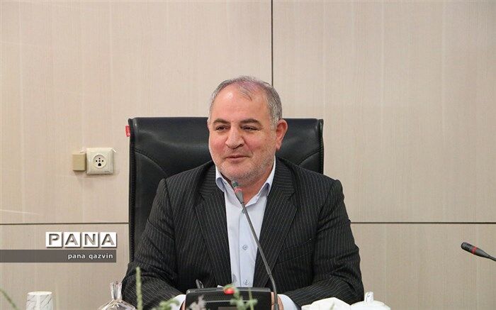 مدیرکل آموزش و پرورش قزوین: توزیع امکانات آموزشی به محروم ترین مناطق؛ کلاس بدون معلم نداریم