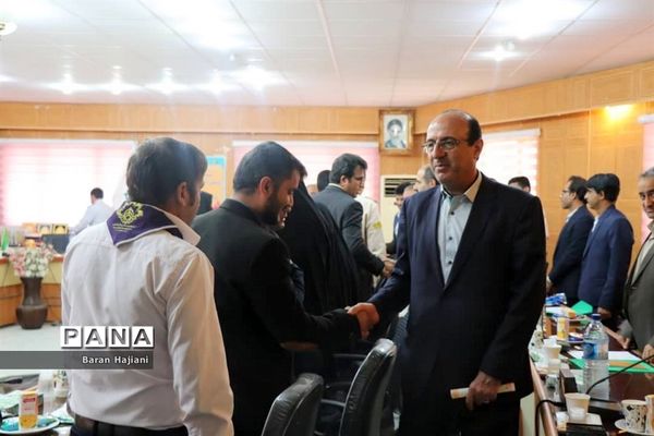 نشست مسئولان و کارشناسان سازمان دانش‌آموزی استان بوشهر