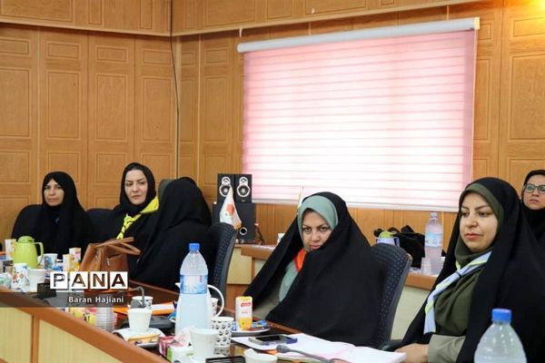 نشست مسئولان و کارشناسان سازمان دانش‌آموزی استان بوشهر