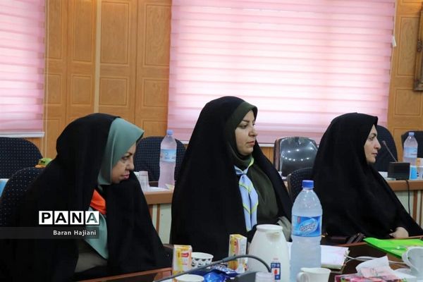 نشست مسئولان و کارشناسان سازمان دانش‌آموزی استان بوشهر