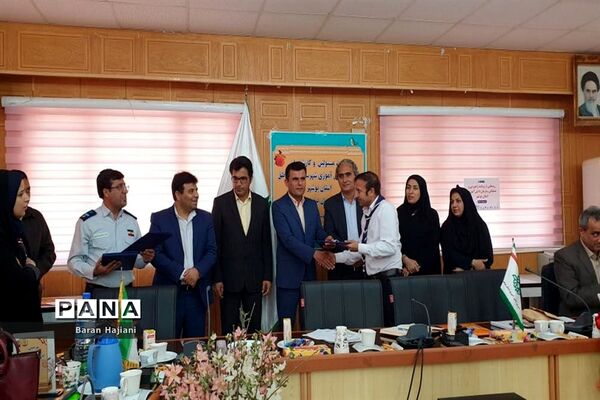 تجلیل از مربیان برتر پیشتاز استان بوشهر