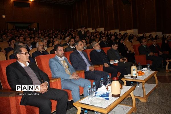 مراسم تجلیل از مقام‌آوران المپیاد ورزشی