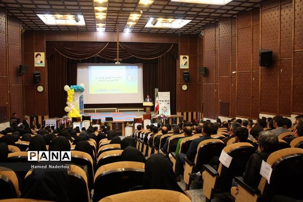 مراسم تجلیل از مقام‌آوران المپیاد ورزشی