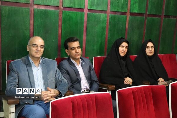 گردهمایی دبیران و عوامل اجرایی مدارس متوسطه (دوره اول) سمپاد