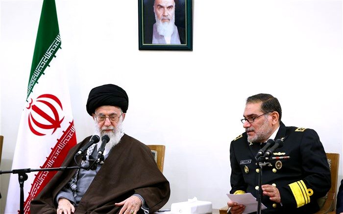 پاسخ رهبر معظم انقلاب به نامه دبیر شورای عالی امنیت ملی: رافت اسلامی مبنا باشد