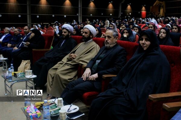 برگزاری آیین تجلیل از حافظین جزء ۳۰ قرآن کریم آموزش و پرورش ناحیه ۵ تبریز