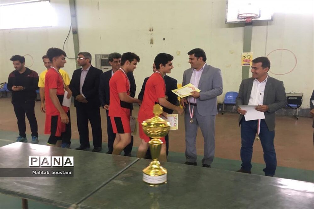 کانون شهدا دشتستان قهرمان مسابقات طناب زنی دانش آموزان پسراستان