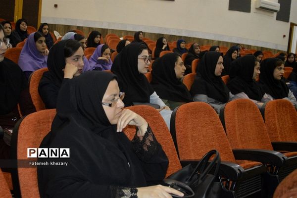 همایش تجلیل از فعالان و برگزیدگان پنجمین جشنواره نوجوان خوارزمی شهرستان بوشهر