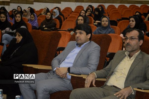 همایش تجلیل از فعالان و برگزیدگان پنجمین جشنواره نوجوان خوارزمی شهرستان بوشهر