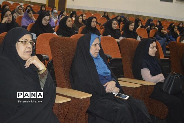 همایش تجلیل از فعالان و برگزیدگان پنجمین جشنواره نوجوان خوارزمی شهرستان بوشهر