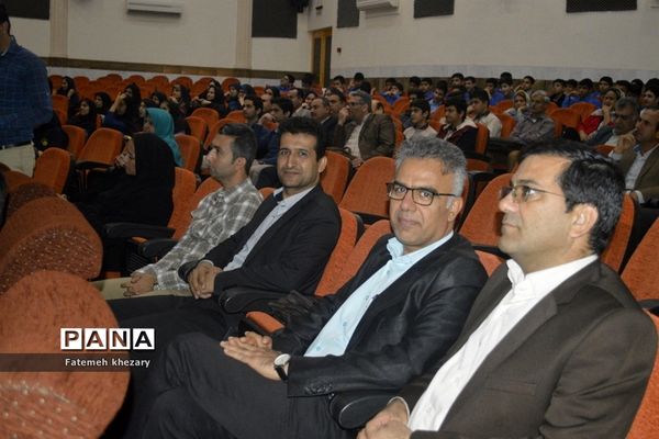 همایش تجلیل از فعالان و برگزیدگان پنجمین جشنواره نوجوان خوارزمی شهرستان بوشهر