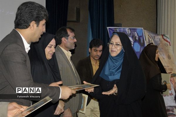 همایش تجلیل از فعالان و برگزیدگان پنجمین جشنواره نوجوان خوارزمی شهرستان بوشهر