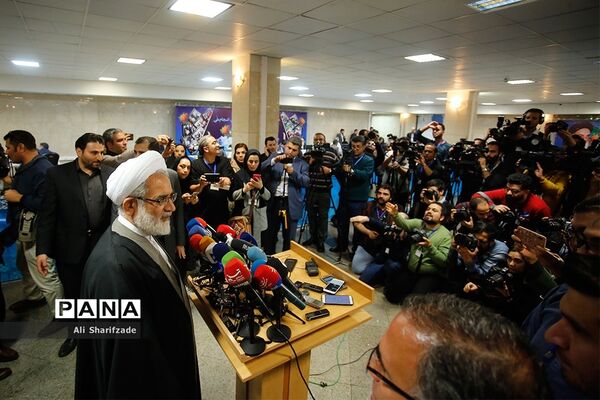 بازدید دادستان کل کشور از  روند ثبت نام انتخابات یازدهمین دوره مجلس شورای اسلامی