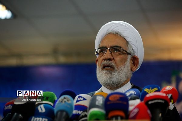 بازدید دادستان کل کشور از  روند ثبت نام انتخابات یازدهمین دوره مجلس شورای اسلامی