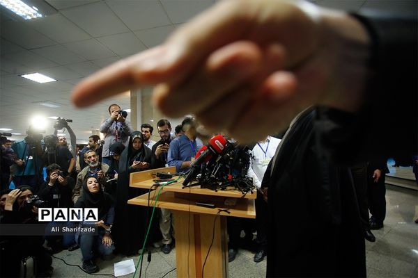 بازدید دادستان کل کشور از  روند ثبت نام انتخابات یازدهمین دوره مجلس شورای اسلامی