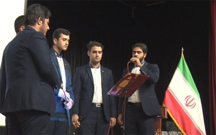 تجلیل از ۳۳۰ حافظ قرآن کریم در میبد