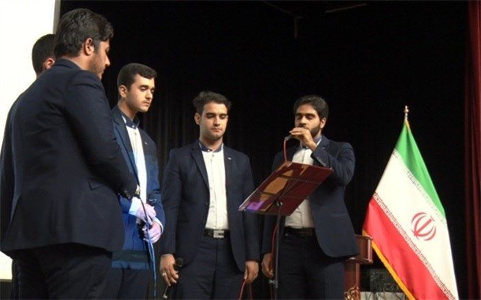 تجلیل از ۳۳۰ حافظ قرآن کریم در میبد