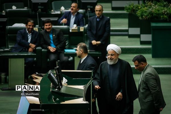 تقدیم لایحه بودجه ۹۹ به مجلس شورای اسلامی