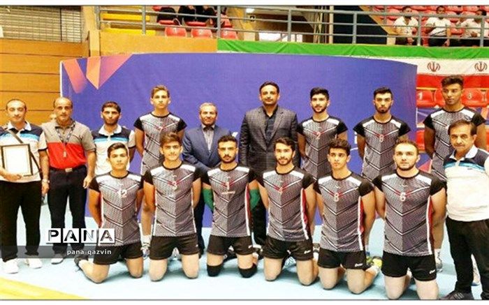 تیم والیبال دانش آموزی قزوین چشم انتظار حامی مالی برای اعزام به مسابقات جهانی