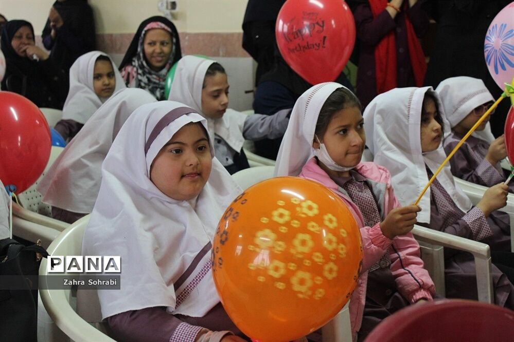 جشن گرامیداشت روز معلولین آموزشگاه استثنایی باغچه‌بان اسلامشهر