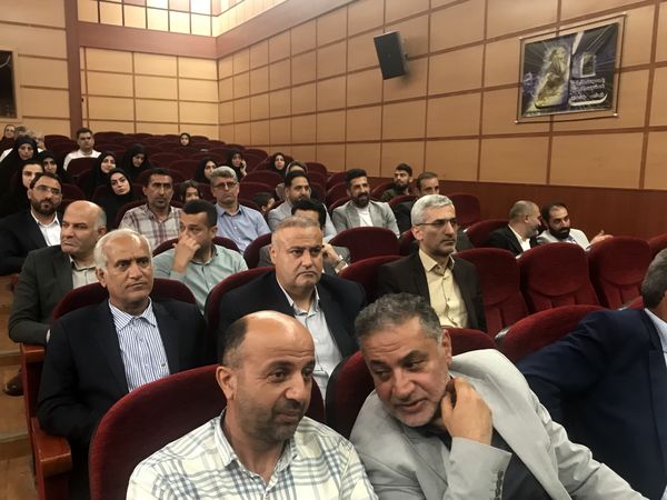 همایش تجلیل از مدیران و کارکنان نمونه شهرستان محمودآباد 