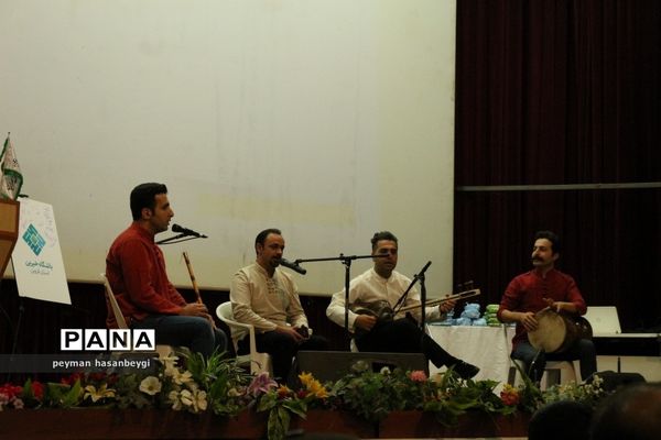 نخستین همایش پازل مهربانی در قزوین