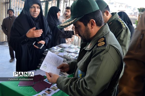 اعزام کاروان راهیان نور دختران شهرستان فیروزکوه به مناطق عملیاتی جنوب کشور