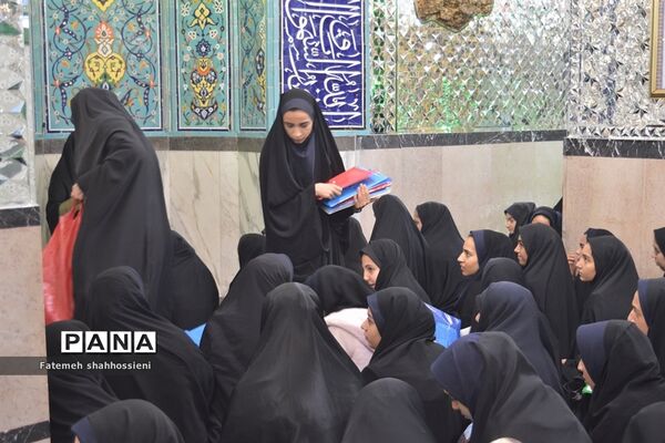اعزام کاروان راهیان نور دختران شهرستان فیروزکوه به مناطق عملیاتی جنوب کشور