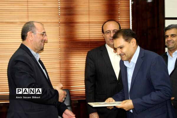 آئین معارفه معاون هماهنگی و معاون آموزشی دانشگاه فرهنگیان بوشهر