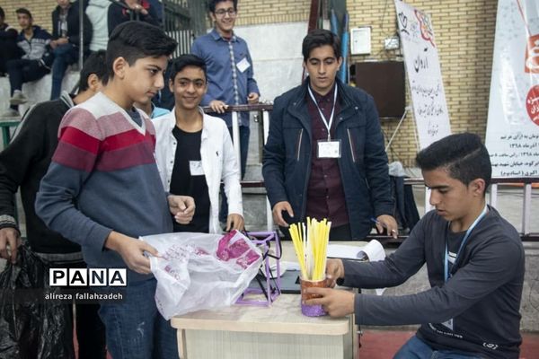 برگزاری اولین دوره از مسابقات آروان (نجات تخم مرغ ) در ابرکوه