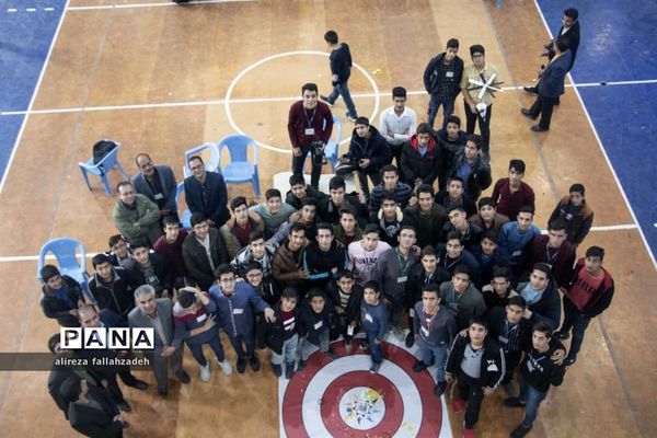 برگزاری اولین دوره از مسابقات آروان (نجات تخم مرغ ) در ابرکوه