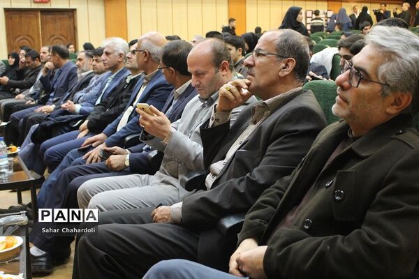 جشنواره تجلیل از پژوهشگران و فناوران برتر دانش آموز