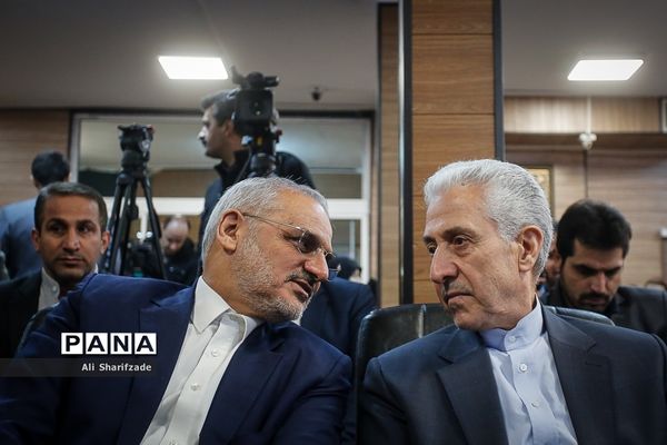 تجلیل از پژوهشگران و فناوران برتر دانش‌آموزی