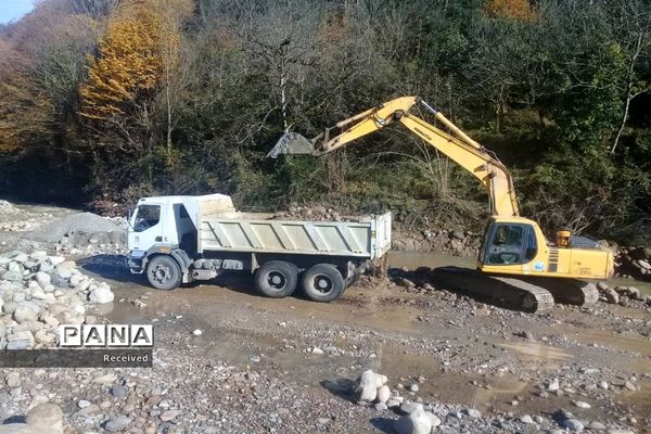 بازدید مسئولان استانی از روند اجرای پروژه‌های حوادثی غرب مازندران