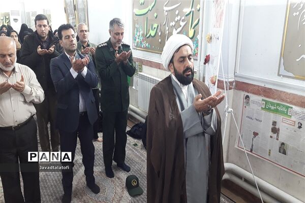 اعزام اولین گروه دانش آموزان دختر ناحیه دو شهرری  به اردوی راهیان نور