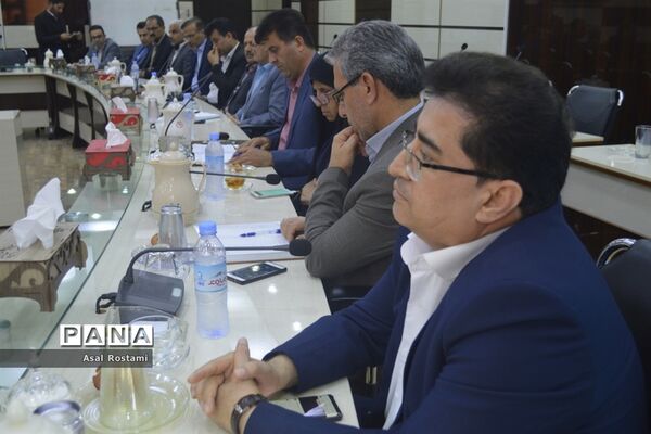 جلسه شورای معاونان اداره‌کل آموزش و پرورش استان بوشهر