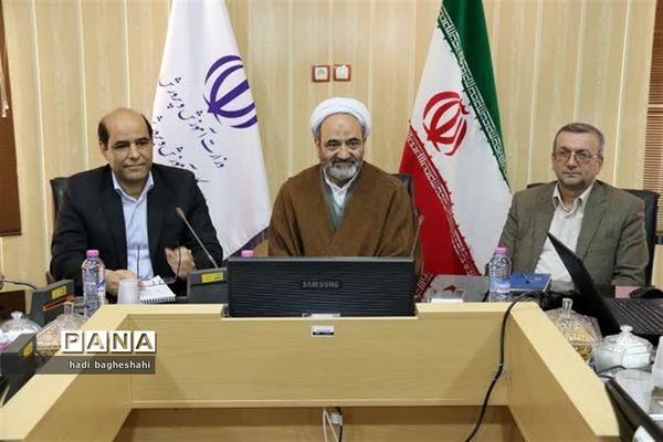 برگزاری شورای معاونان آموزش و پرورش با حضور معاون وزیر دریزد