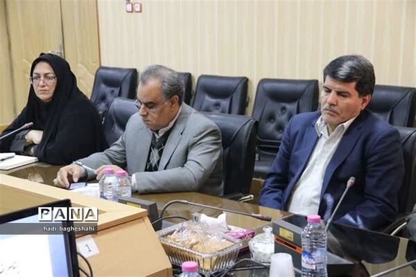 برگزاری شورای معاونان آموزش و پرورش با حضور معاون وزیر دریزد