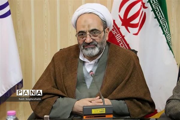 نشست مشترک معاون وزیر با معلمان دریزد