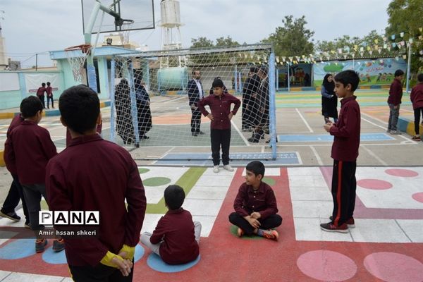 بازدید مسئولان آموزش و پرورش از دبستان شهید ماهینی بوشهر