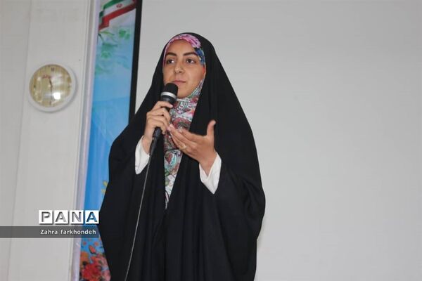 اختتامیه دوره  آموزشی زنگ سخن و فن بیان در شهرستان دشتستان