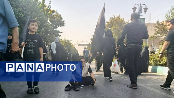 جا مانده‌ایم، اما بی‌خبر نه