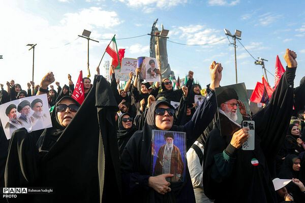 مراسم تشییع پیکر مطهر رهبر شهید انقلاب در تهران - 2