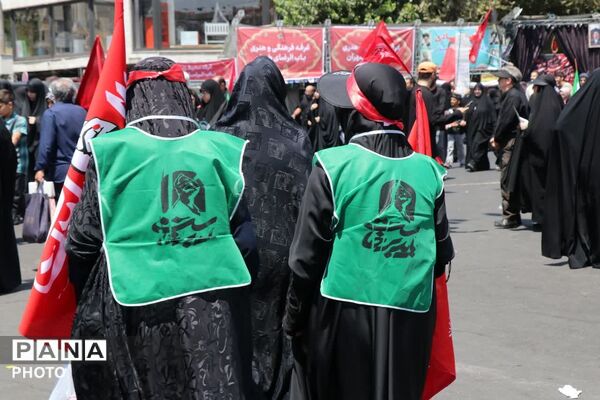 کیلومترها دورتر از حسین(ع)، اما قدم در را او