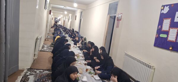 برپایی سفره افطاری در خوابگاه فضیلت فاروج