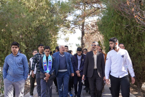 اولین کاروان دانش‌آموزان عازم سفر عمره مفرده پس از ده سال از فرودگاه بین‌المللی شهید بهشتی اصفهان