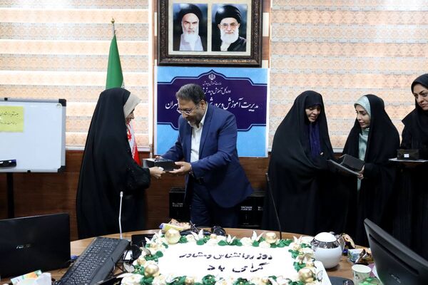 منطقه ۱۴ پیشگام قدردانی از حافظان سلامت روان دانش‌آموزان 