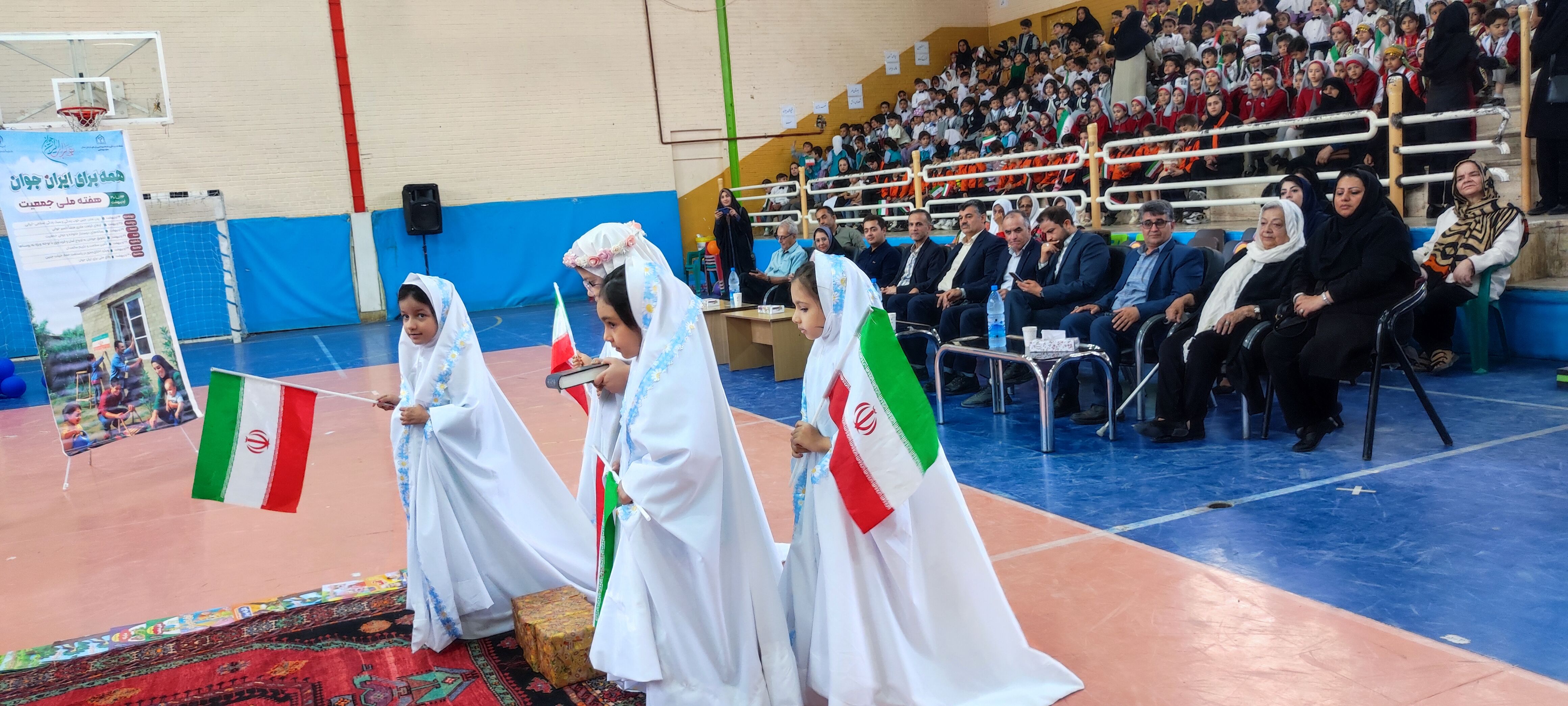 جشنواره هویت ملی کودکان در محل سالن ۱۳ آبان شیروان
