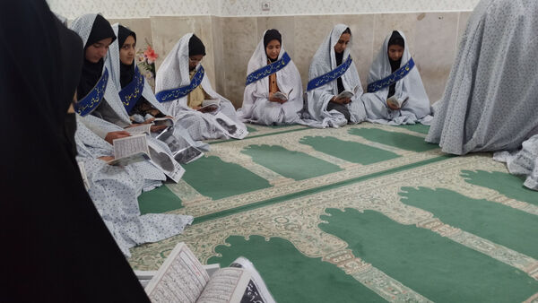 برگزاری هیئت انصارالمهدی (عج) در دبیرستان رضوان